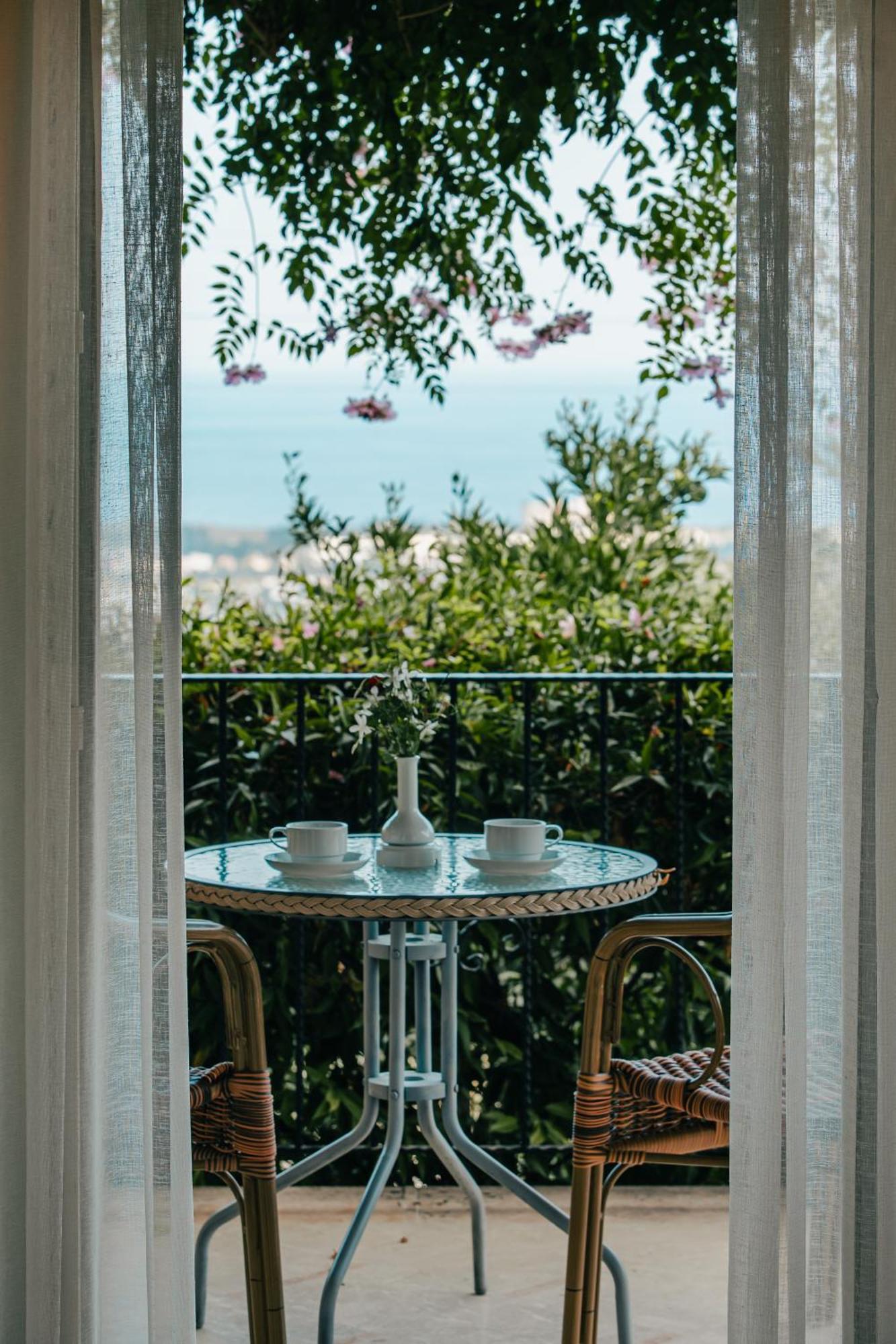 بيت شباب Bellapais Gardens المظهر الخارجي الصورة